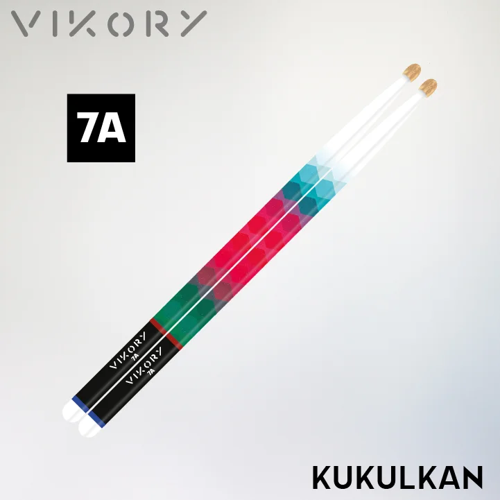 Baguettes de batterie VIKORY KUKULKAN 7A sur fond gris