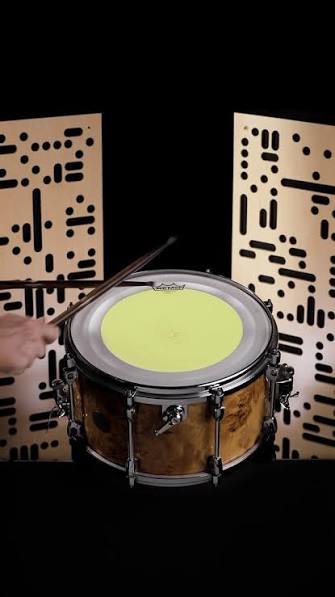 Dispositif Zikitdrums présenté sur une caisse claire